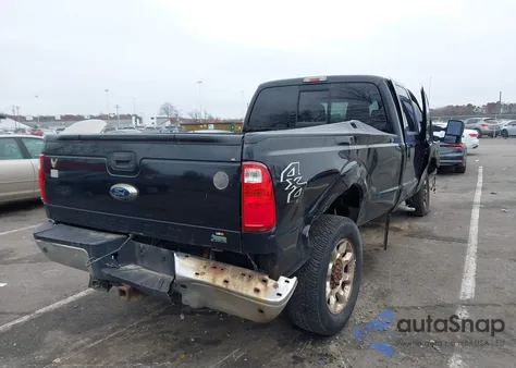 2016 Ford F-250 Lariat z USA, uszkodzony, nr VIN 1FT7W2B61GEA87429